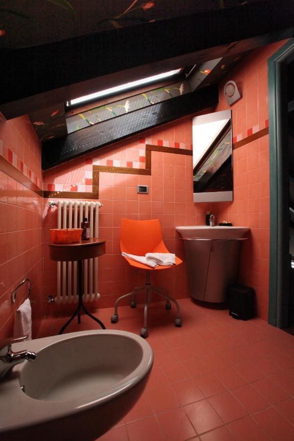 Foglizzo Bed & Brekfast Da Kate Dreams And Colors Bed & Breakfast エクステリア 写真